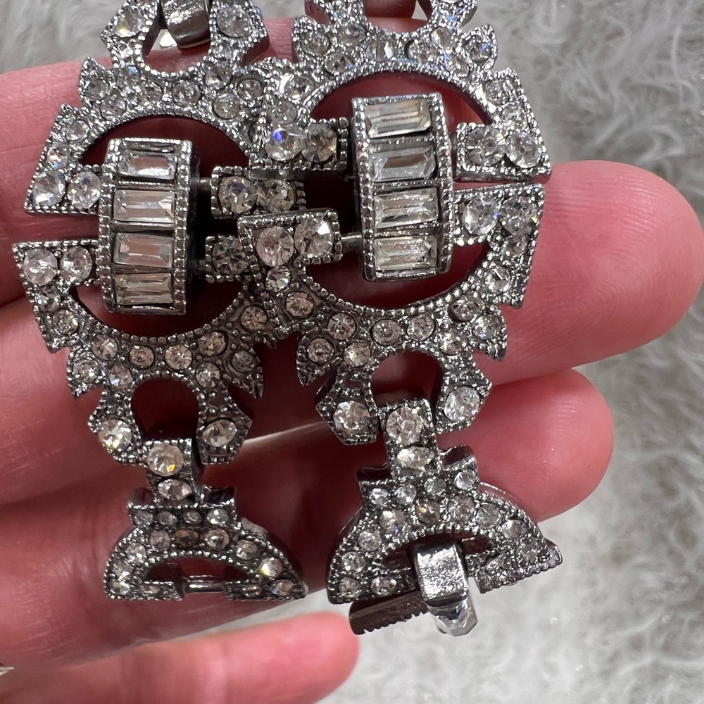 Elegant Silver Bracelet